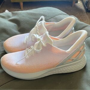 Kizik Athena hands free step in sneakers white and coral W 9